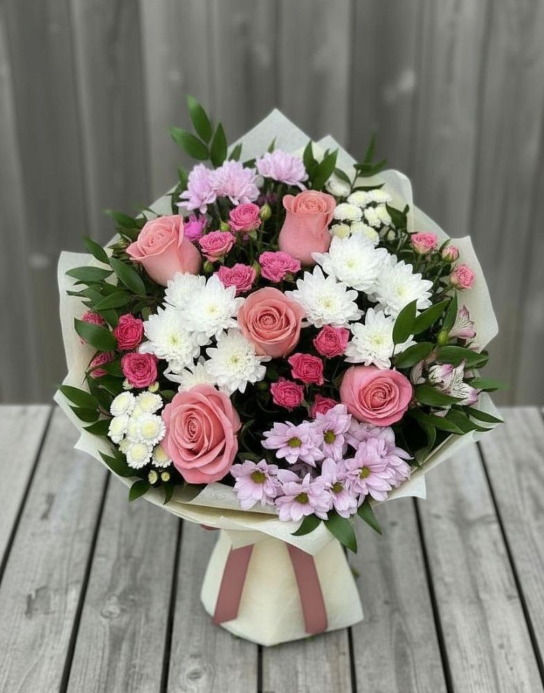 Букет цветов из: Альстромерии, Гвоздики, Розы и Хризантемы в Березник