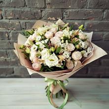 Букет цветов из:  Альстромерии, Розы и Хризантемы в Березник