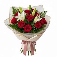 Букет цветов из:  Лилии и Розы в Березник