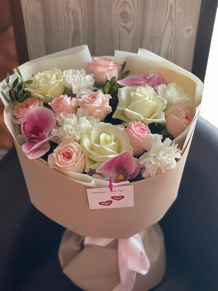 Букет цветов из: Орхидеи, Розы и Гвоздики в Березник