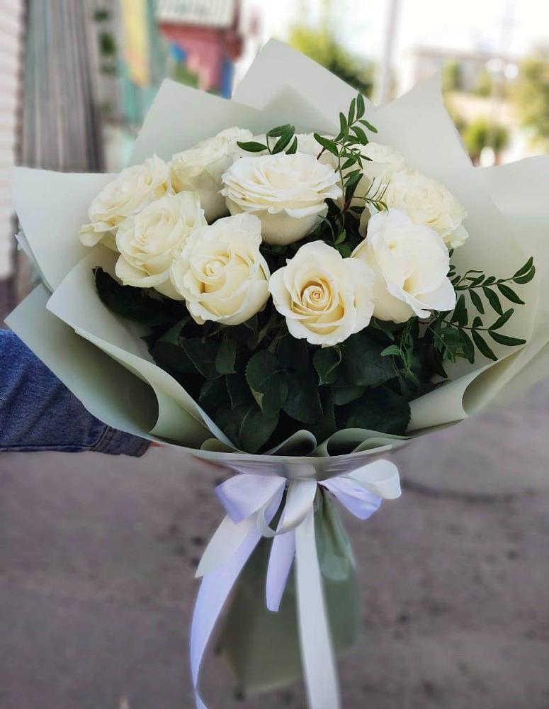 Букет Белые розы Проуд в Березник