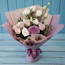 Букет цветов из:  Розы и Лизиантусы в Березник