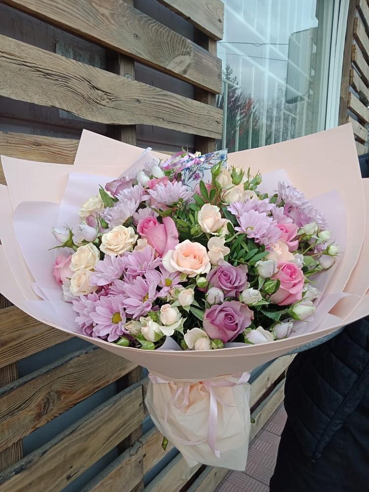 Букет цветов из: Розы и Хризантемы в Березник