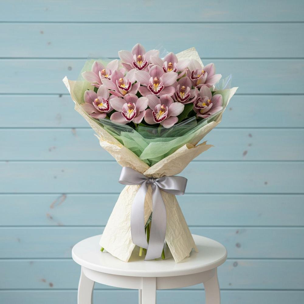 Букет цветов из: Орхидеи и Розы в Березник