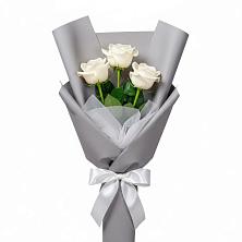Букет 3 белые розы в Березник