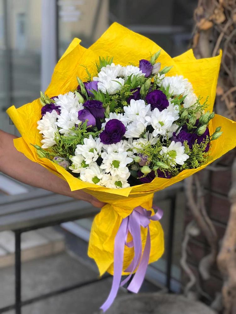 Букет цветов из: Ирисы, Хризантемы и Ромашки в Березник