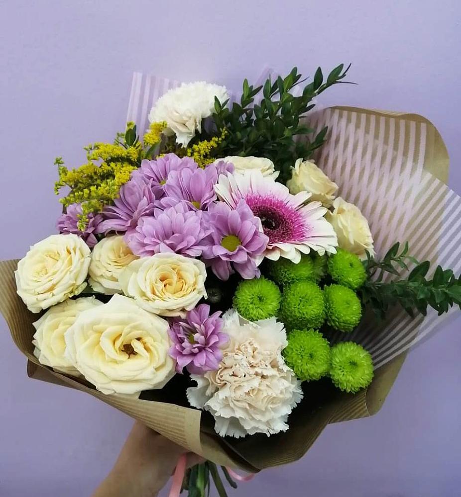 Букет цветов из: Хризантемы, Розы, Гвоздики и Герберы в Березник