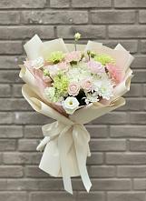 Букет цветов из:  Гвоздики, Розы, Лизиантусы и Хризантемы #REPLACE_PRED# Березник