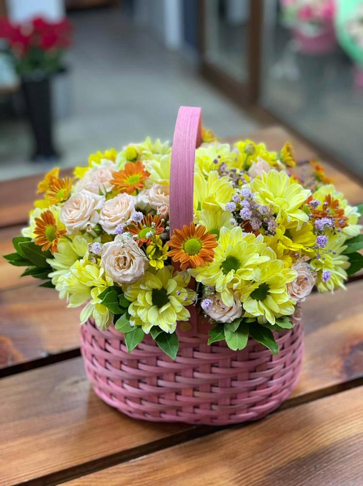 Цветочная композиция из Хризантемы и Розы в корзине в Березник