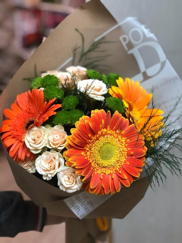 Букет цветов из: Герберы, Хризантемы и Розы в Березник