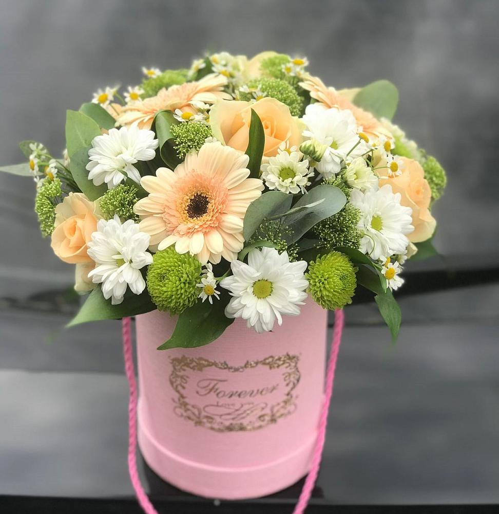 Цветочная композиция из Розы, Герберы и Хризантемы в шляпной коробке в Березник