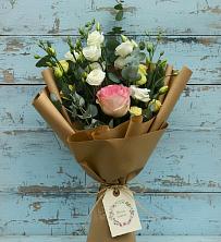 Букет цветов из:  Розы и Лизиантусы в Березник