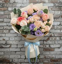 Букет цветов из:  Розы, Лизиантусы и Гвоздики #REPLACE_PRED# Березник